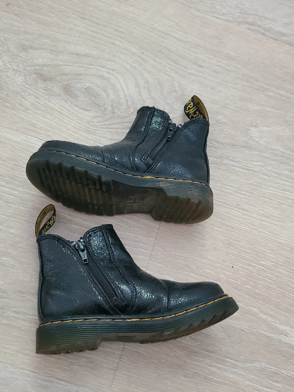 Dr. Martens Toddler Black Chelsea Boots Elastic Zip Sz9